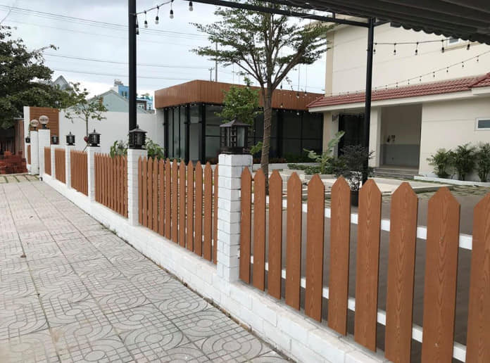 Ảnh Hàng Rào Gỗ Nhựa