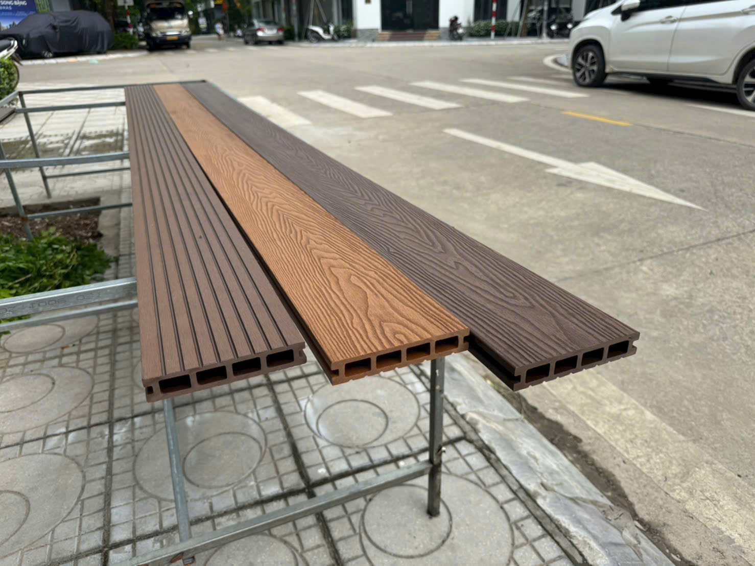 sàn gỗ nhựa ngoài trời mới nhất 2026
